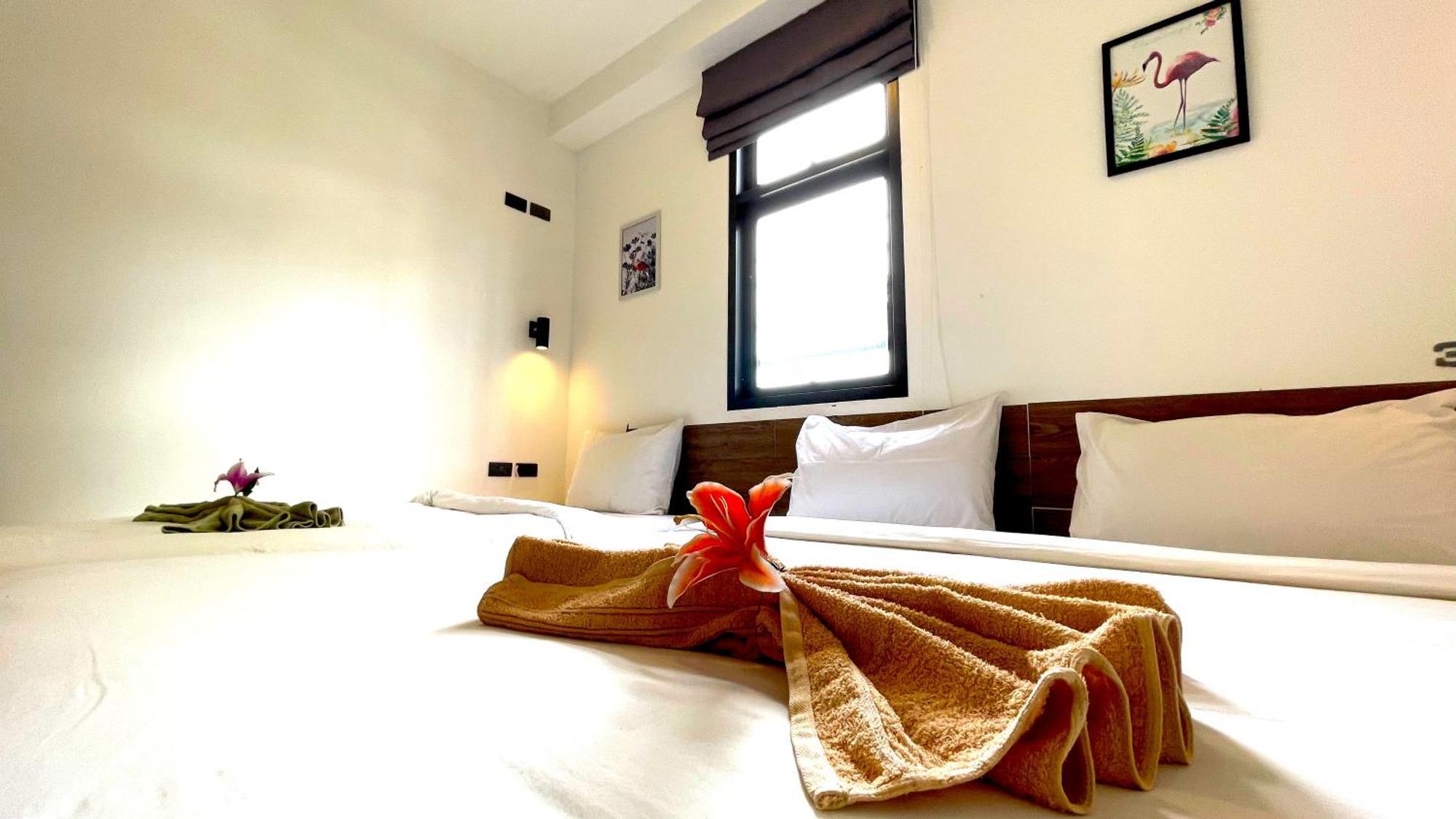 Rockstar Beach Apartments Bang Rak Beach  Exterior foto